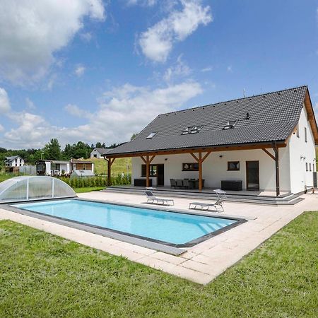 Holiday House Adam Prosecne Екстериор снимка