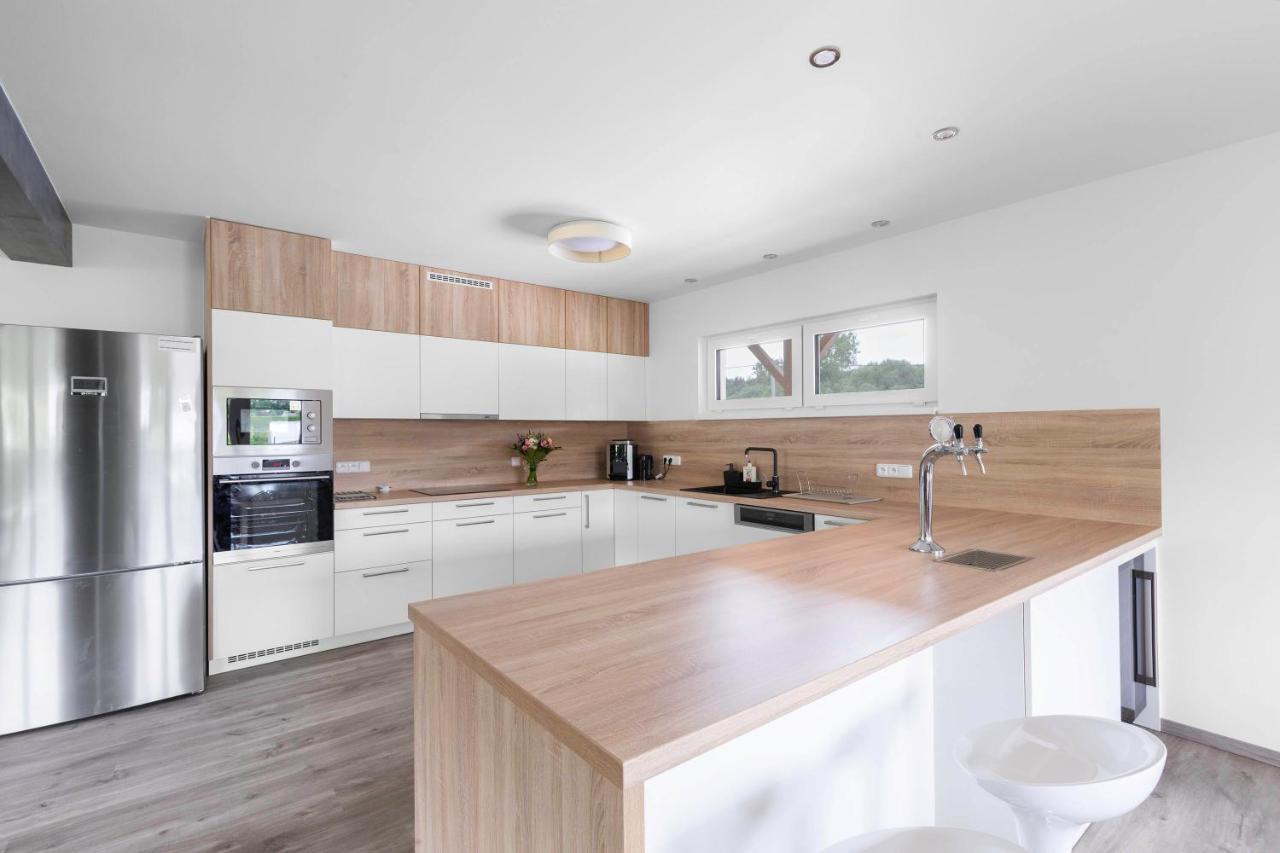 Holiday House Adam Prosecne Екстериор снимка